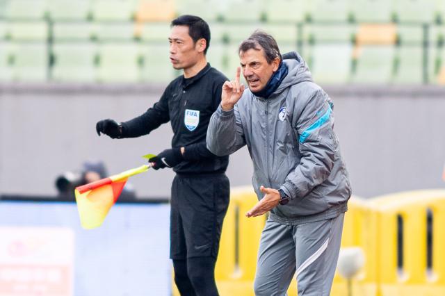 开云-急转直下！大连落入降级区又失大将 仍有多个机会？